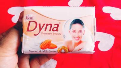 DYNA PREMIUM BEAUTY ALMOMD & MILK CREAM SOAP ( 3*125GM + 1 * 125GM FREE ) 