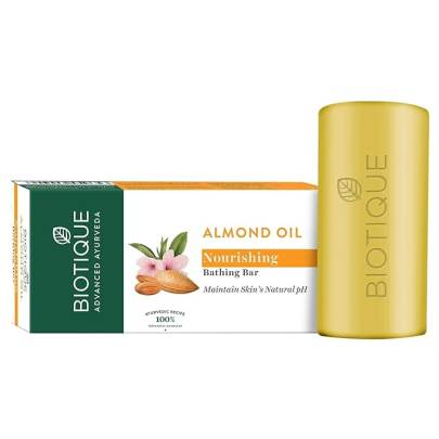 BIOTIQUE ADVANCED AYURVEDA ALMOND OIL NOURISHING BATHING BAR 150G
