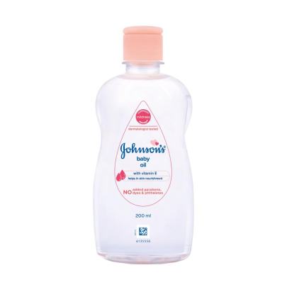 JOHNSON'S BABY OIL WITH VITAMIN E (200ML)