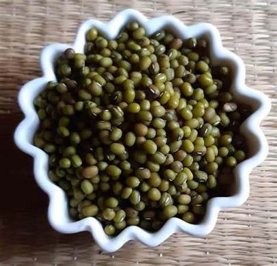 MOONG 1KG (lOOSE)
